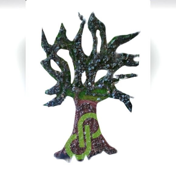 🌳 Tree Shape Hand-crafted from rocks 🪨 and minerals around Oregon - Picture 1 of 1